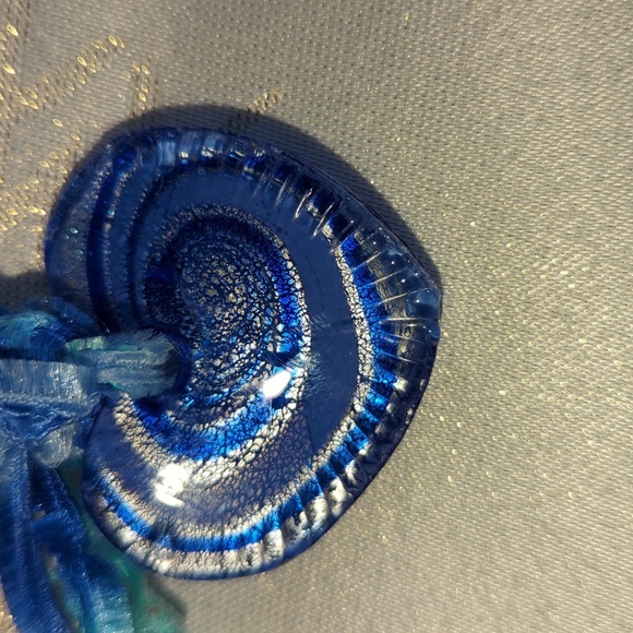 Blue glass Heart Necklace - Picture 3 of 9
